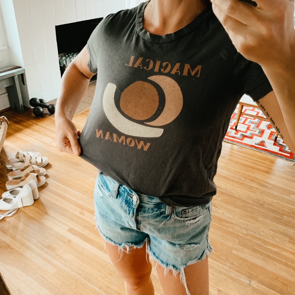 MATE the label “Magical Woman” tee shirt size M